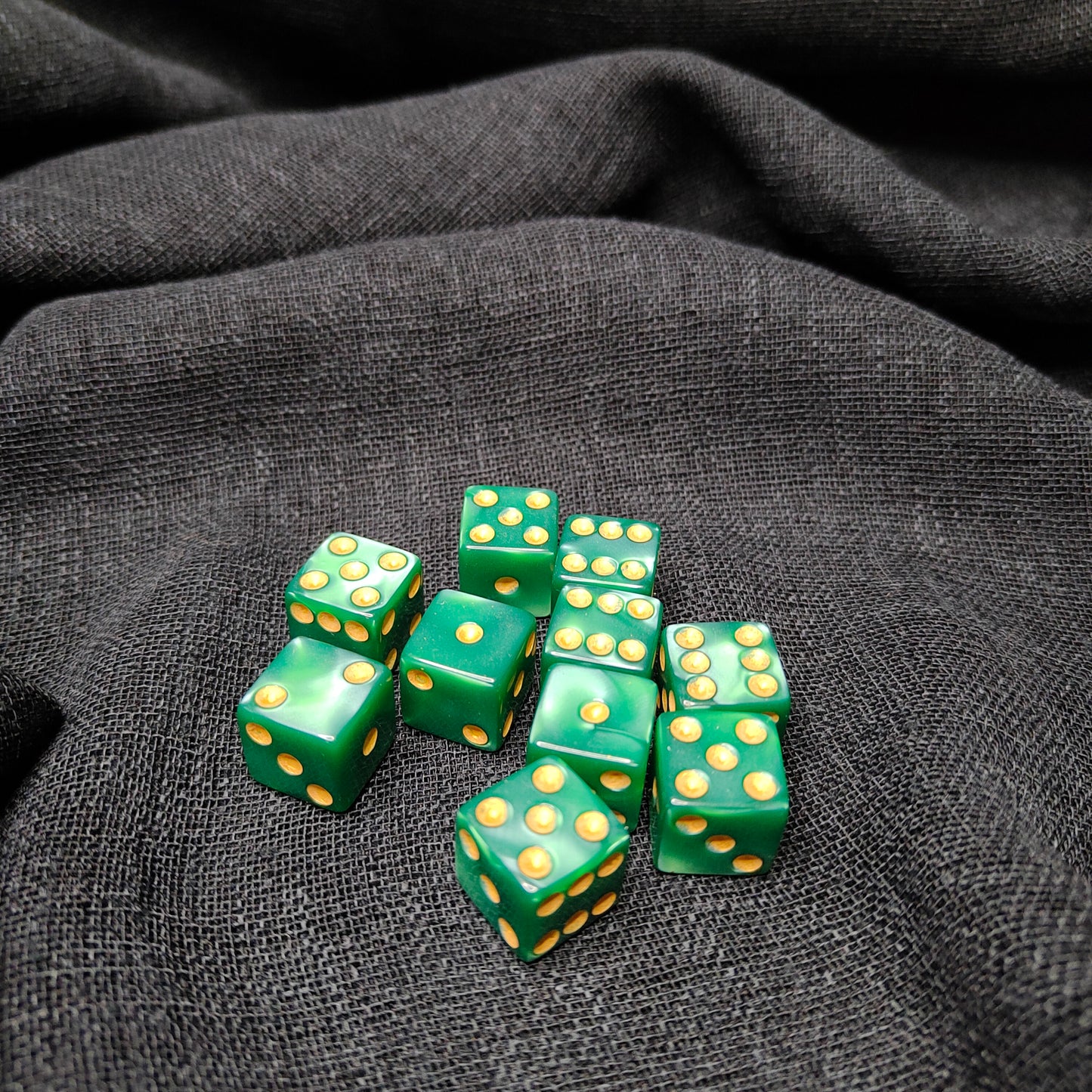 Dice - 6 sided - Green (10pcs)