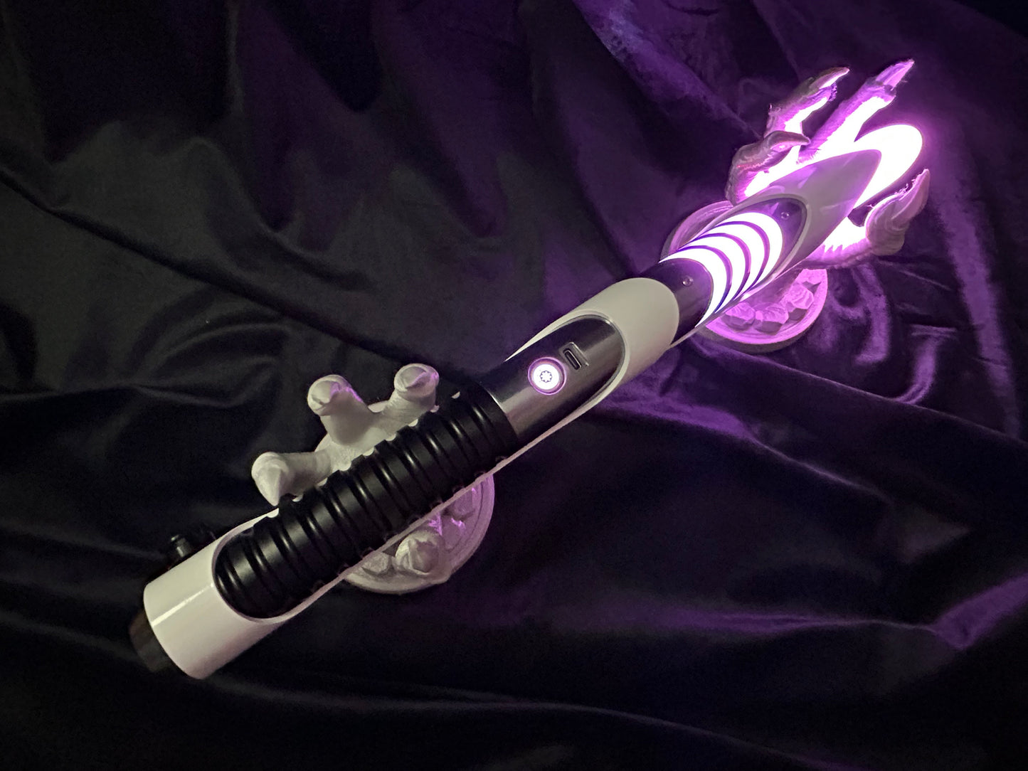 Quantum Saber, black and white - Neopixel Edition