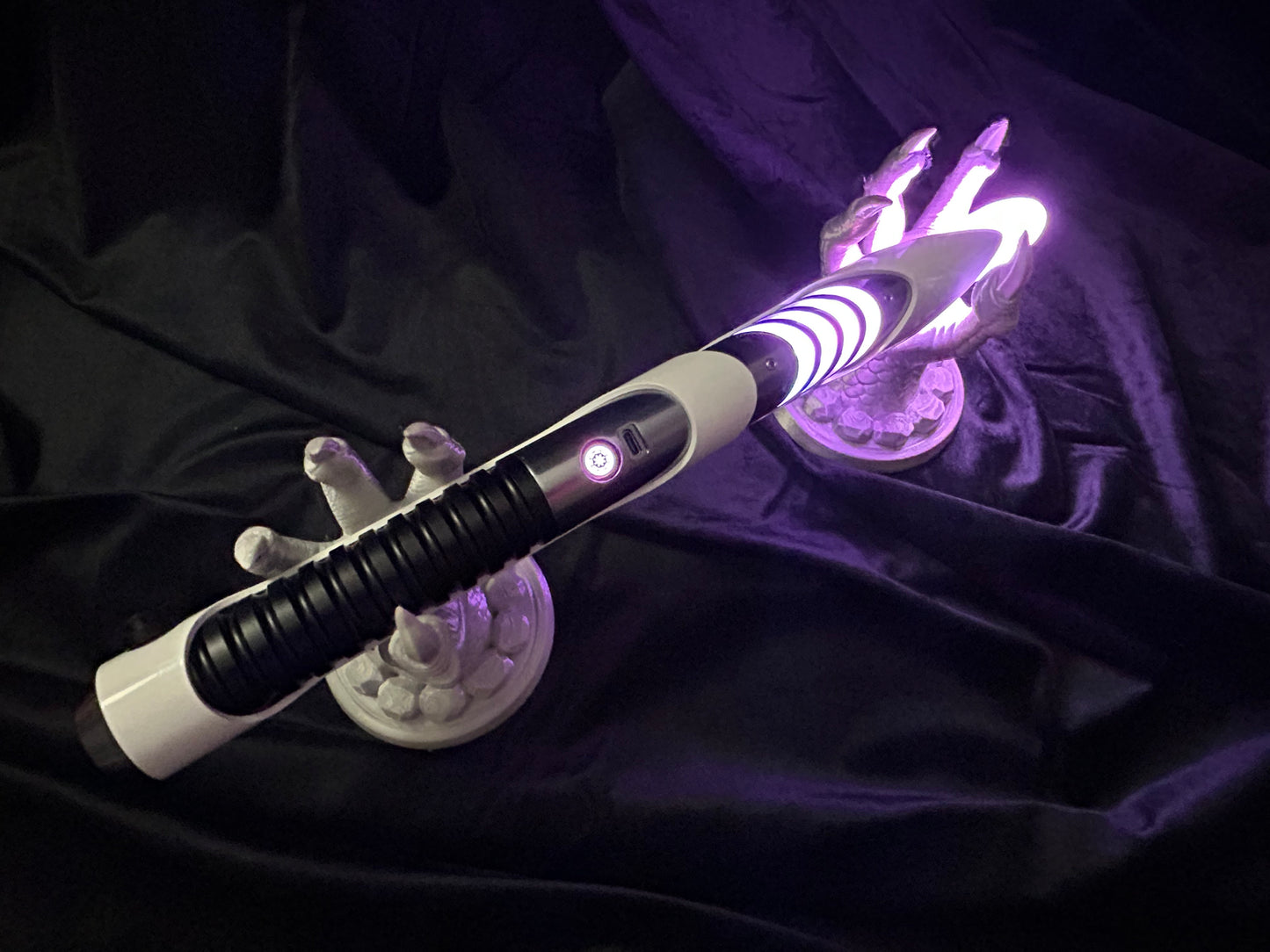 Quantum Saber, black and white - Neopixel Edition