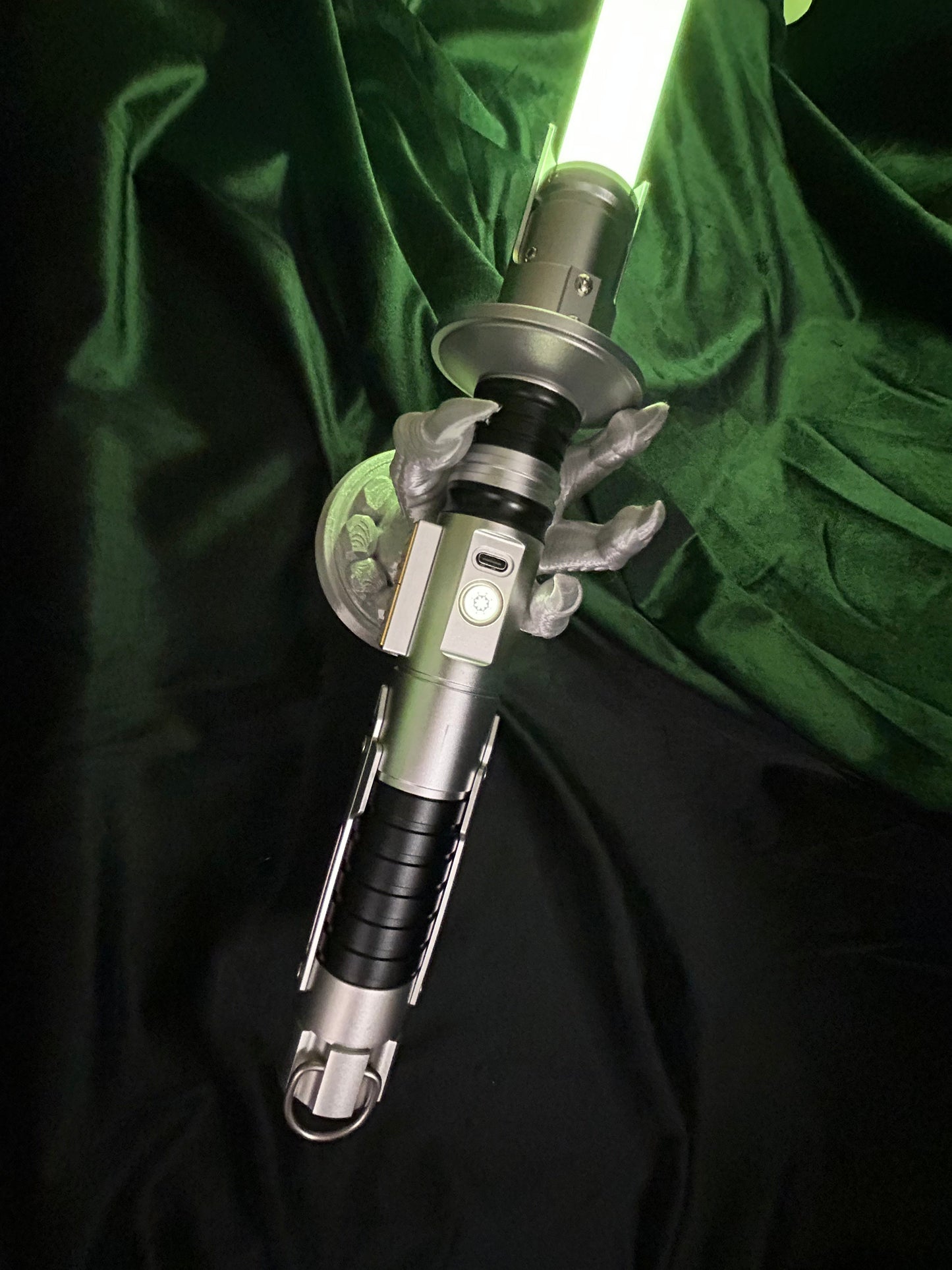 The Lost Apprentice Quantum Saber - Baselit Edition
